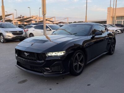2024 Ford Mustang EcoBoost Premium 2.3 Litres 4 Cylinders Petrol Engine Black Red Convertible GCC