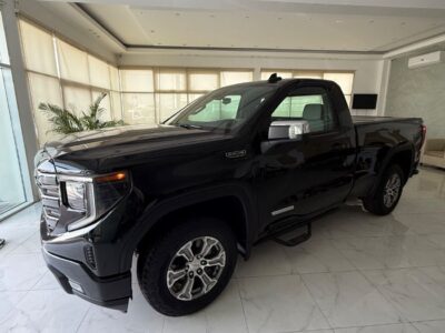 2023 GMC Sierra SLT Crew Cab 5.3 Litres V8 Petrol Engine Black Beige SUV GCC Specs Automatic AWD