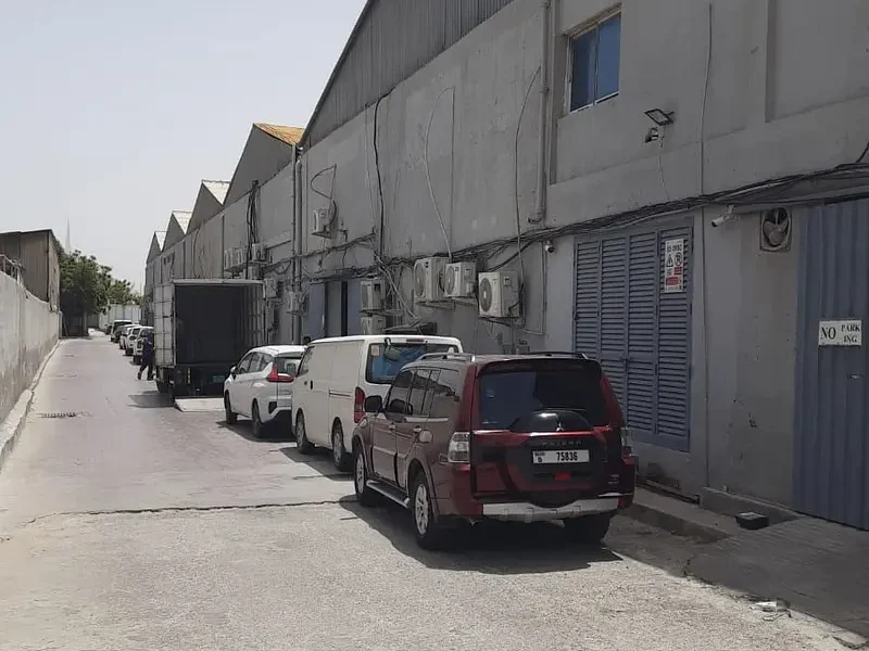 760 sqft WELL LOCATED STORAGE UNIT ON THE GROUND FLOOR IN AL QUOZ 3 FOR VARIOUS STORAGE REQUIREMENTS