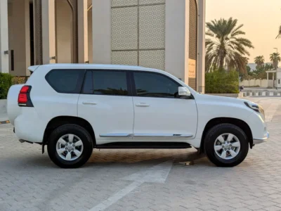 2016 Toyota Prado TXL 6 Cylinders Petrol Engine White Tan SUV GCC Specs Excellent Condition