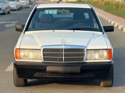 1990 Mercedes-Benz E-Class 4 Cylinders Petrol Engine White Blue Sedan Japanese Specs Clean Title