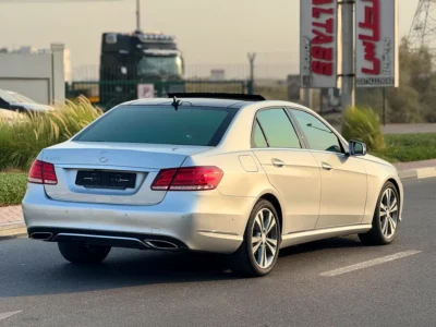 2014 Mercedes-Benz E-Class E 300 4 Cylinders Petrol Engine Silver Black Sedan Korean Specs