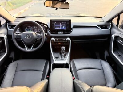 2022 TOYOTA RAV 4 XLE 2.5 Litres 4 Cylinders HYBRID Engine Grey Black SUV American Specs