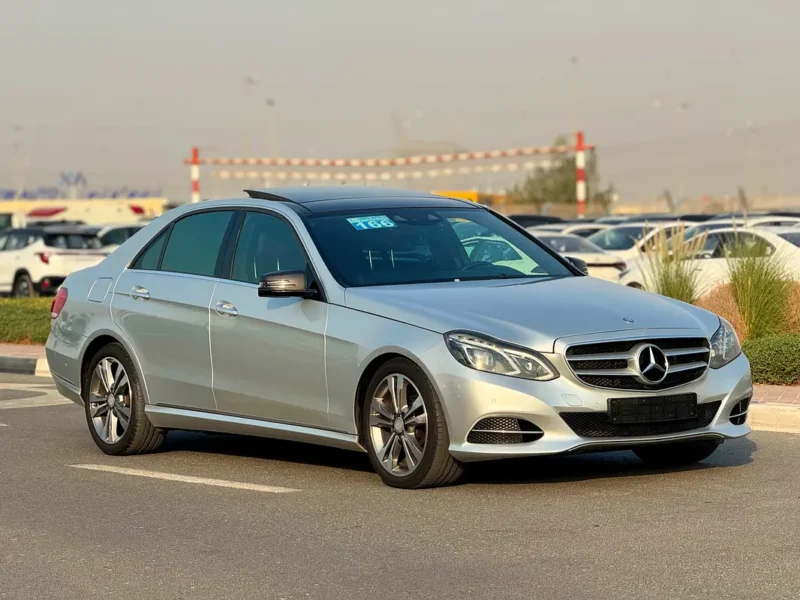 2014 Mercedes-Benz E-Class E 300 4 Cylinders Petrol Engine Silver Black Sedan Korean Specs
