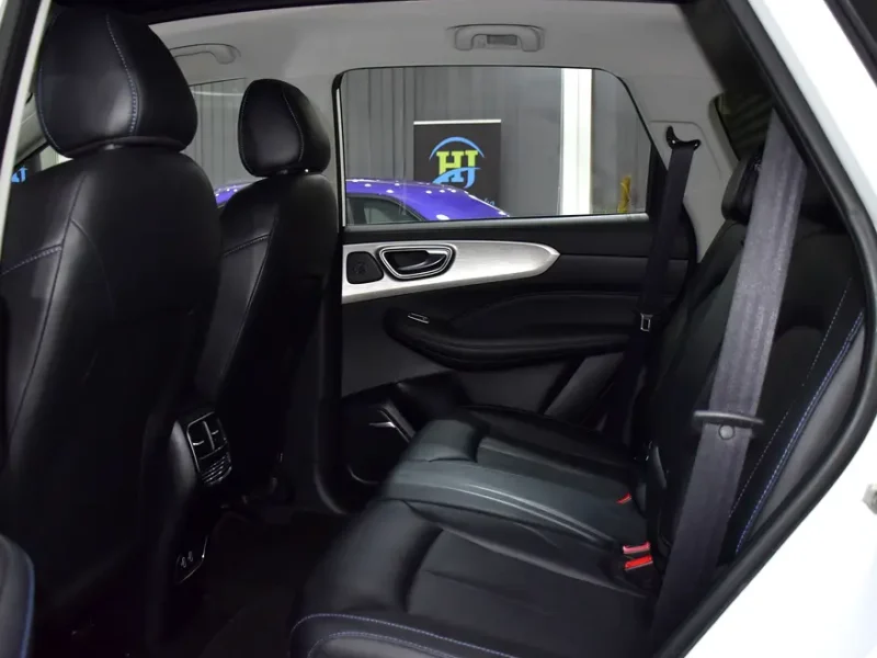 2023 MG RX5 Luxury 1.5 Litres 4 Cylinders Petrol Engine White Black Crossover GCC Specs