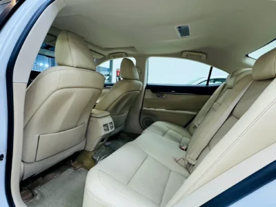 2015 Lexus ES-Series ES 250 2.5L 4-cylinder Petrol Engine White Beige Sedan Reliable Luxury GCC Specs