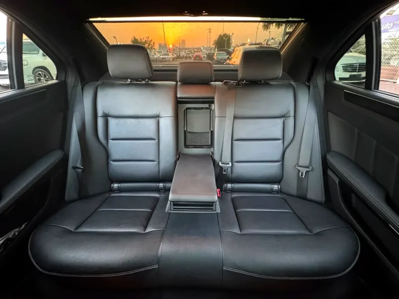 2011 Mercedes-Benz E-Class E 550 8 Cylinders Petrol Engine Silver Black Sedan Japanese Specs