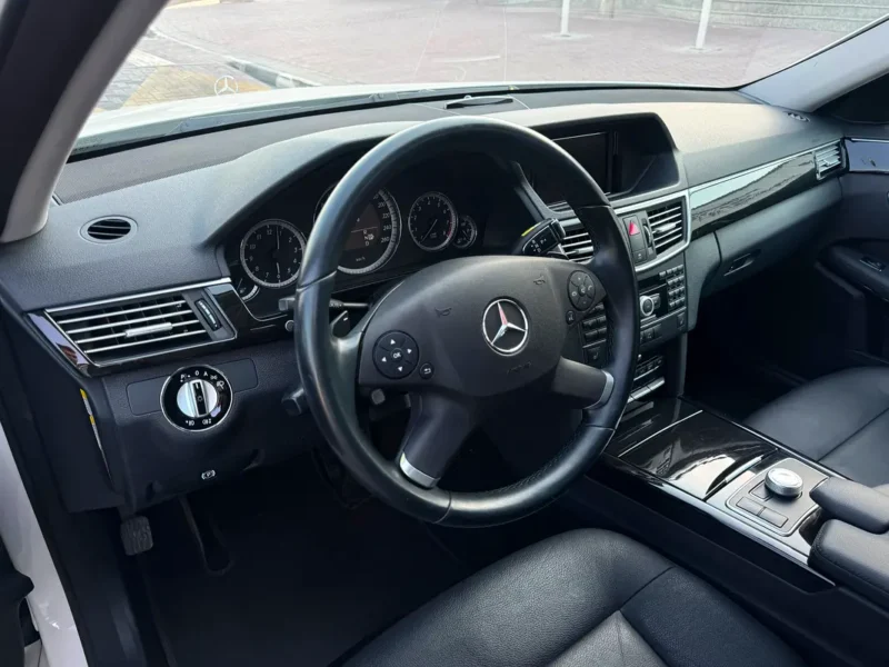 2010 Mercedes-Benz E-Class E 350 6 Cylinders Petrol Engine White Black Sedan Japanese Specs