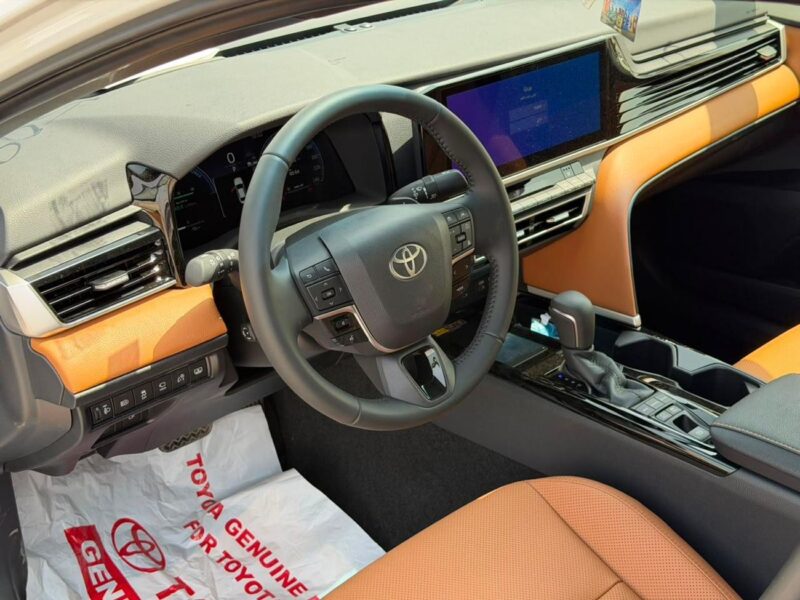2026 Toyota Camry 2.5 Litres 4 Cylinders Hybrid Engine White Tan Sedan GCC Specs Automatic