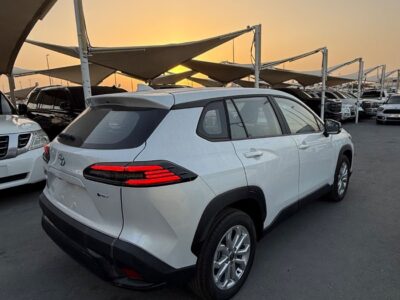 2025 Toyota Frontlander 2.0 Litres 4 Cylinders Petrol Engine White Black SUV Chinese Specs Automatic