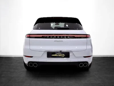 2024 Porsche Cayenne Standard 6 Cylinders Petrol Engine White Beige SUV GCC Specs CARBON PACKAGE