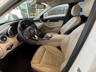 2016 Mercedes-Benz C200 2.0-liter Turbocharged 4-cylinder Petrol Engine White Beige Sedan