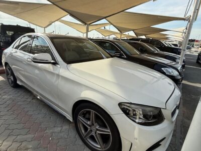 2016 Mercedes-Benz C200 2.0-liter Turbocharged 4-cylinder Petrol Engine White Beige Sedan