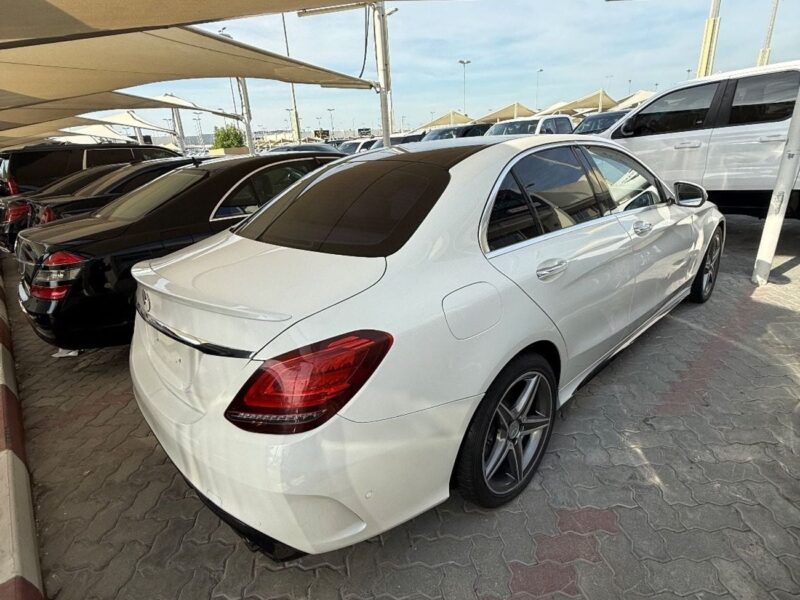 2016 Mercedes-Benz C200 2.0-liter Turbocharged 4-cylinder Petrol Engine White Beige Sedan
