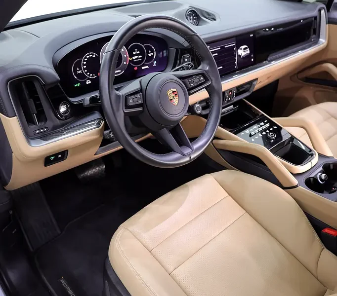 2024 Porsche Cayenne Standard 6 Cylinders Petrol Engine White Beige SUV GCC Specs CARBON PACKAGE