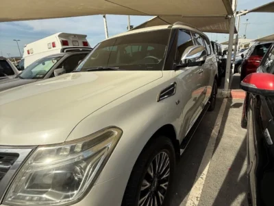 2015 Nissan Patrol LE Platinum 5.6 Litres 8 Cylinders Petrol Engine White Tan SUV GCC Specs