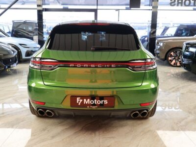 2021 Porsche Macan S 3.0 Litres V6 Turbocharged 6 Cylinders Petrol Engine Green Metallic Black SUV