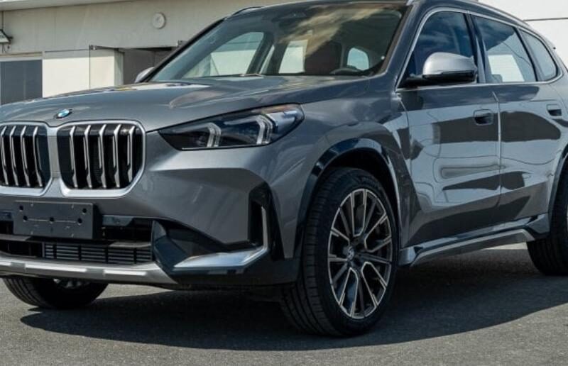 2024 BMW X1 2.0L Twin-Turbocharged Inline-4 Petrol Engine Grey Red SUV GCC Specs
