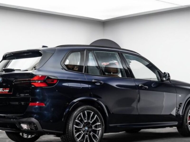 2024 BMW X5 3.0 Litres Twin-Turbocharged Inline-6 Petrol Engine Black Tan SUV GCC Specs
