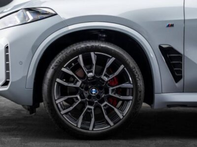 2024 BMW X5 3.0 Litres Twin-Turbocharged Inline-6 Petrol Engine Silver Tan SUV GCC Specs