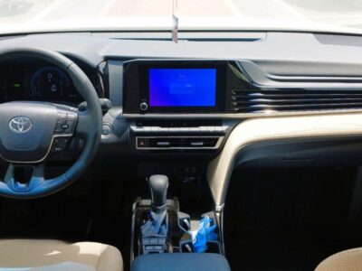 2026 Toyota Camry LE 2.5 Litres 4 Cylinders Hybrid Engine Black Beige Sedan GCC Specs