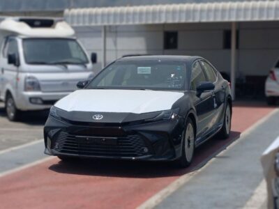 2026 Toyota Camry LE 2.5 Litres 4 Cylinders Hybrid Engine Black Beige Sedan GCC Specs