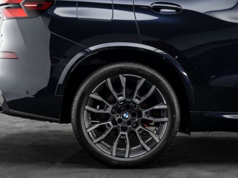 2024 BMW X5 3.0 Litres Twin-Turbocharged Inline-6 Petrol Engine Black Tan SUV GCC Specs