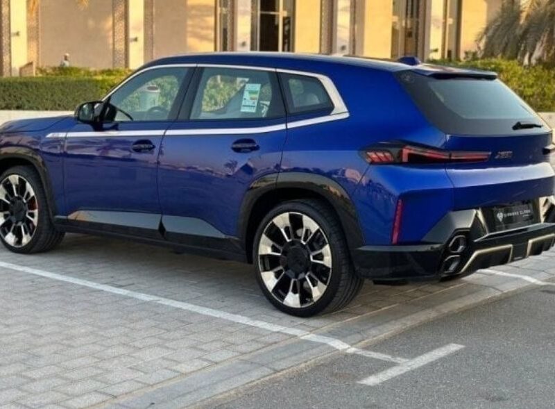 2024 BMW XM 4.4 Litres Twin-Turbo V8 Plug-in Hybrid Engine Blue Beige SUV GCC Specs