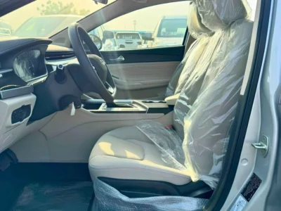 2027 Chery Arrizo 5 STD 1.5 Litres 4 Cylinders Petrol Engine Silver Beige Sedan GCC Specs Automatic