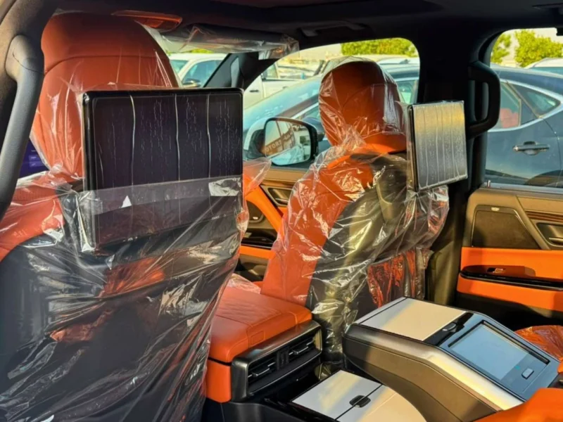 2026 Lexus LX600 VIP 3.5 Litres 6 Cylinders Petrol Engine White Orange SUV GCC Specs Automatic