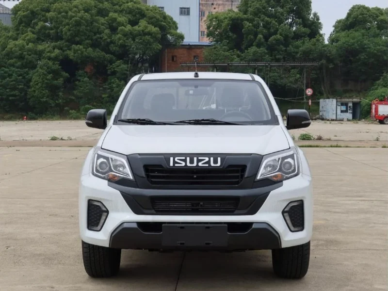 2026 Isuzu RE-MAX 2.8 Litres 4 Cylinders Diesel Engine White Grey Pickup Truck Manual
