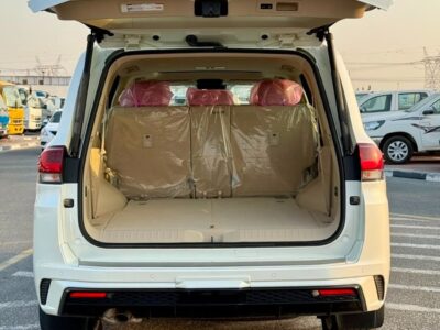 2026 Toyota Land Cruiser GXR 4.0 Litres 6 Cylinders Petrol Engine White Beige SUV GCC Specs
