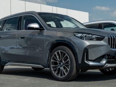 2024 BMW X1 2.0L Twin-Turbocharged Inline-4 Petrol Engine Grey Red SUV GCC Specs