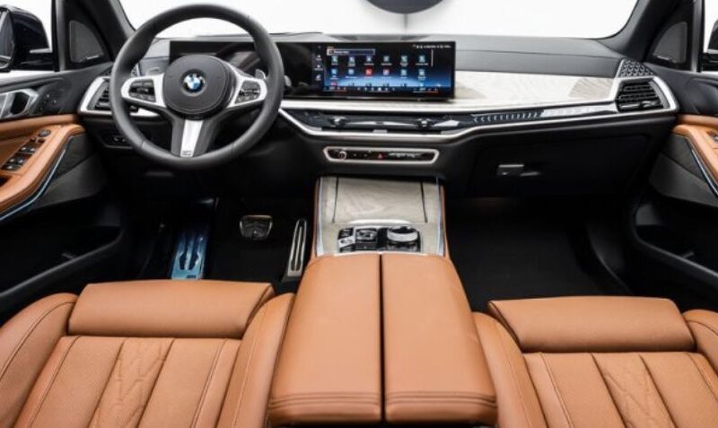 2024 BMW X5 3.0 Litres Twin-Turbocharged Inline-6 Petrol Engine Silver Tan SUV GCC Specs