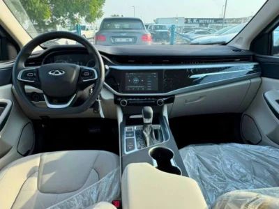 2027 Chery Arrizo 5 STD 1.5 Litres 4 Cylinders Petrol Engine Silver Beige Sedan GCC Specs Automatic