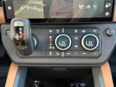 2026 Land Rover Defender 110 X-DYNAMIC HSE P400 3.0L 6 Cylinders petrol Engine White Tan