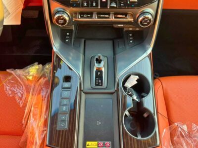 2026 Lexus LX700h VIP 3.5 Litres 6 Cylinders Hybrid Engine White Orange SUV GCC Specs Automatic