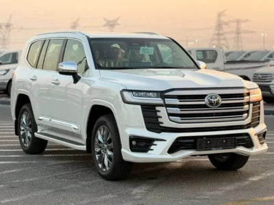 2026 Toyota Land Cruiser VXR 4.0 Litres 6 Cylinders Petrol Engine White Beige SUV GCC Specs
