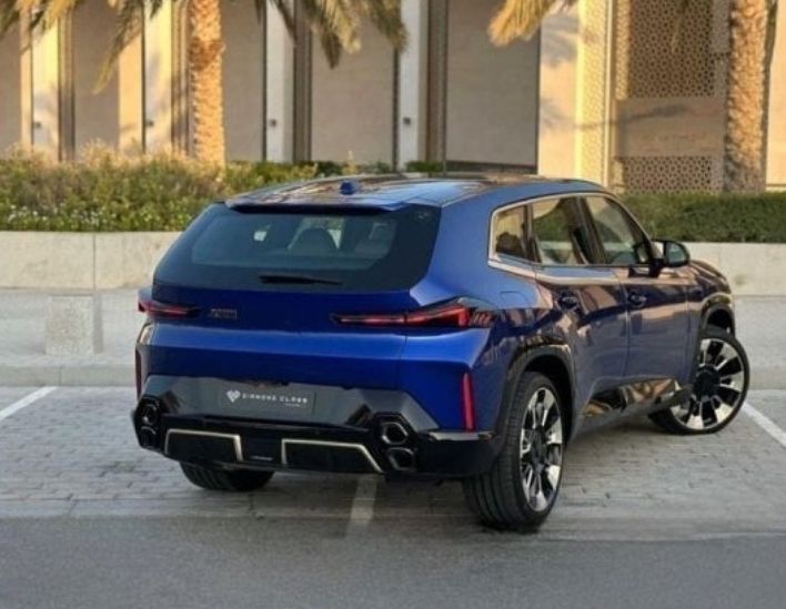 2024 BMW XM 4.4 Litres Twin-Turbo V8 Plug-in Hybrid Engine Blue Beige SUV GCC Specs