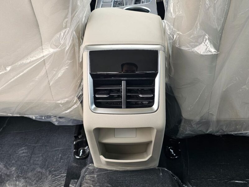 2027 Chery Arrizo 5 STD 1.5 Litres 4 Cylinders Petrol Engine White Beige Sedan GCC Specs Automatic