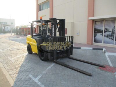 2014 Hyundai 50D-9SA Diesel Forklift 4 Cylinder; Hyundai Diesel Engine Yellow