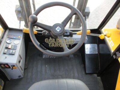 2009 JCB 930 4x4 Rough Terrain Forklift 4 Cylinder; JCB Diesel Engine Orange