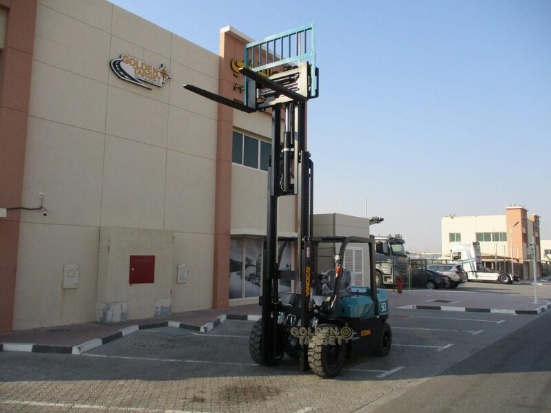 2024 SOCMA HNF-50TC Forklift Green 6-Cylinder Diesel Engine