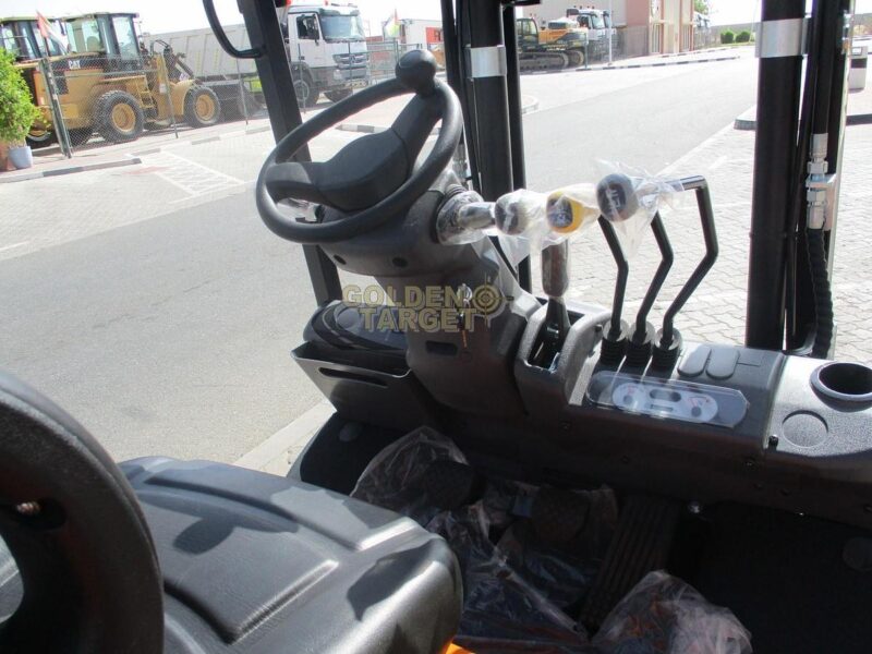 2025 NEW SOCMA HNF-30 Forklift Orange 4 Cylinder Diesel Engine
