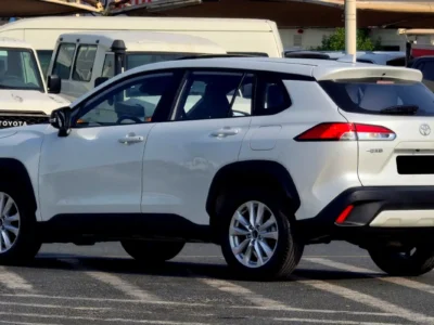 2026 Toyota Corolla Cross GLI Hybrid 4 Cylinders Engine White Black SUV Chinese Specs