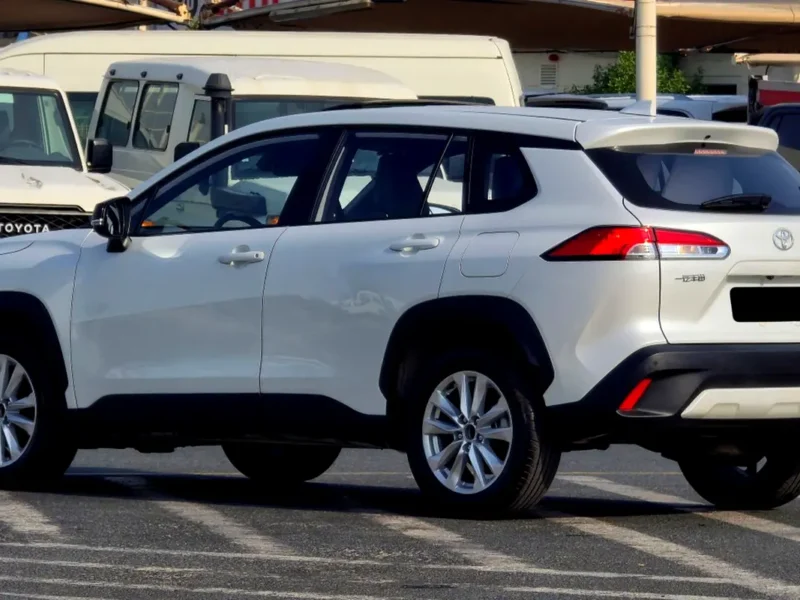 2026 Toyota Corolla Cross GLI Hybrid 4 Cylinders Engine White Black SUV Chinese Specs