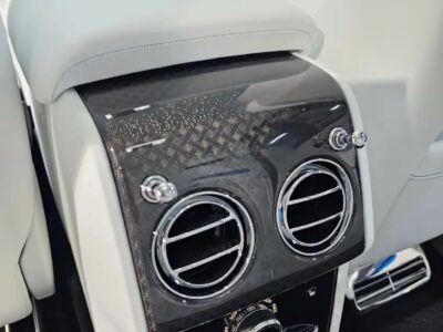 2024 Rolls Royce Cullinan Black Badge 6.75-liter Twin-Turbocharged V12 Engine Blue White SUV
