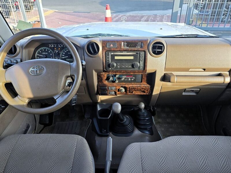 2012 Toyota Land Cruiser PickUp S.C LX 4.0L 6 Cylinders Petrol Engine M/T Beige GCC Specs