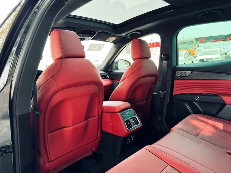 2023 Maserati Grecale Modena 2.0 Litres 4 Cylinders Petrol Engine Black Red SUV Japanese Specs