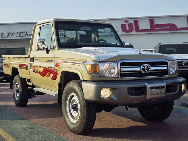2012 Toyota Land Cruiser PickUp S.C LX 4.0L 6 Cylinders Petrol Engine M/T Beige GCC Specs